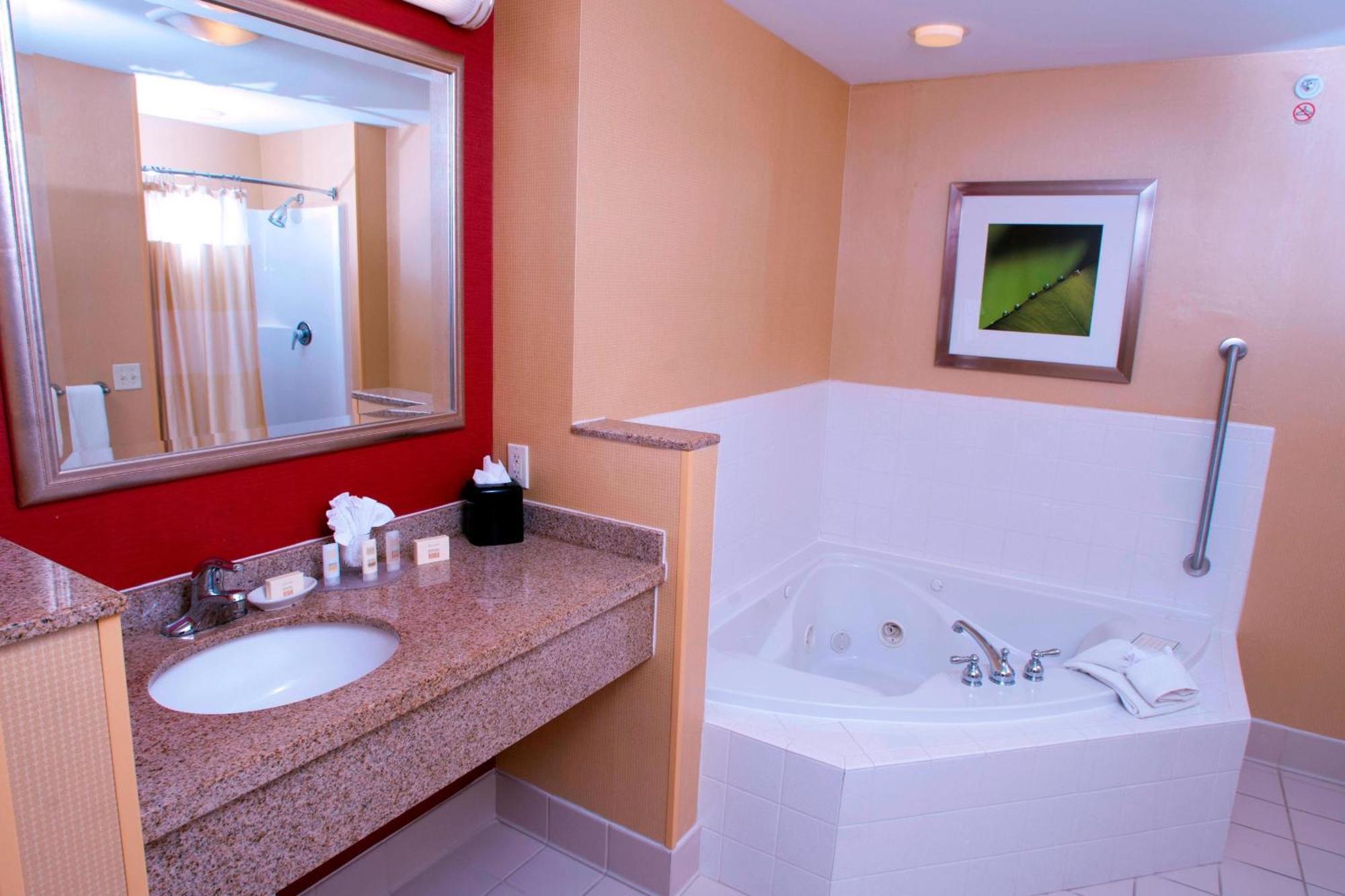 Courtyard Middlebury Hotel Luaran gambar